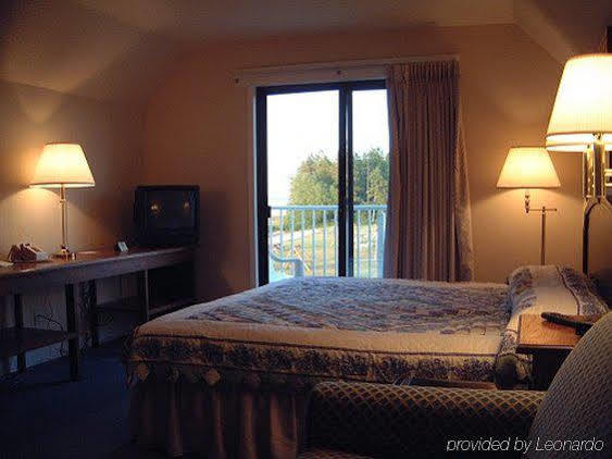 Bridgeview Motel Mackinaw City Bilik gambar